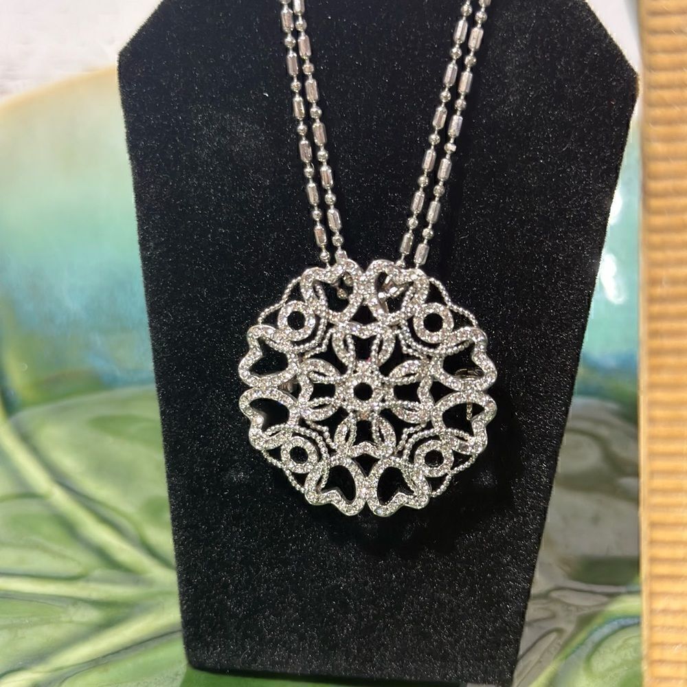 Vintage Brooch/ Pendant Silver Rhinestones & Chain - Picture 4 of 10